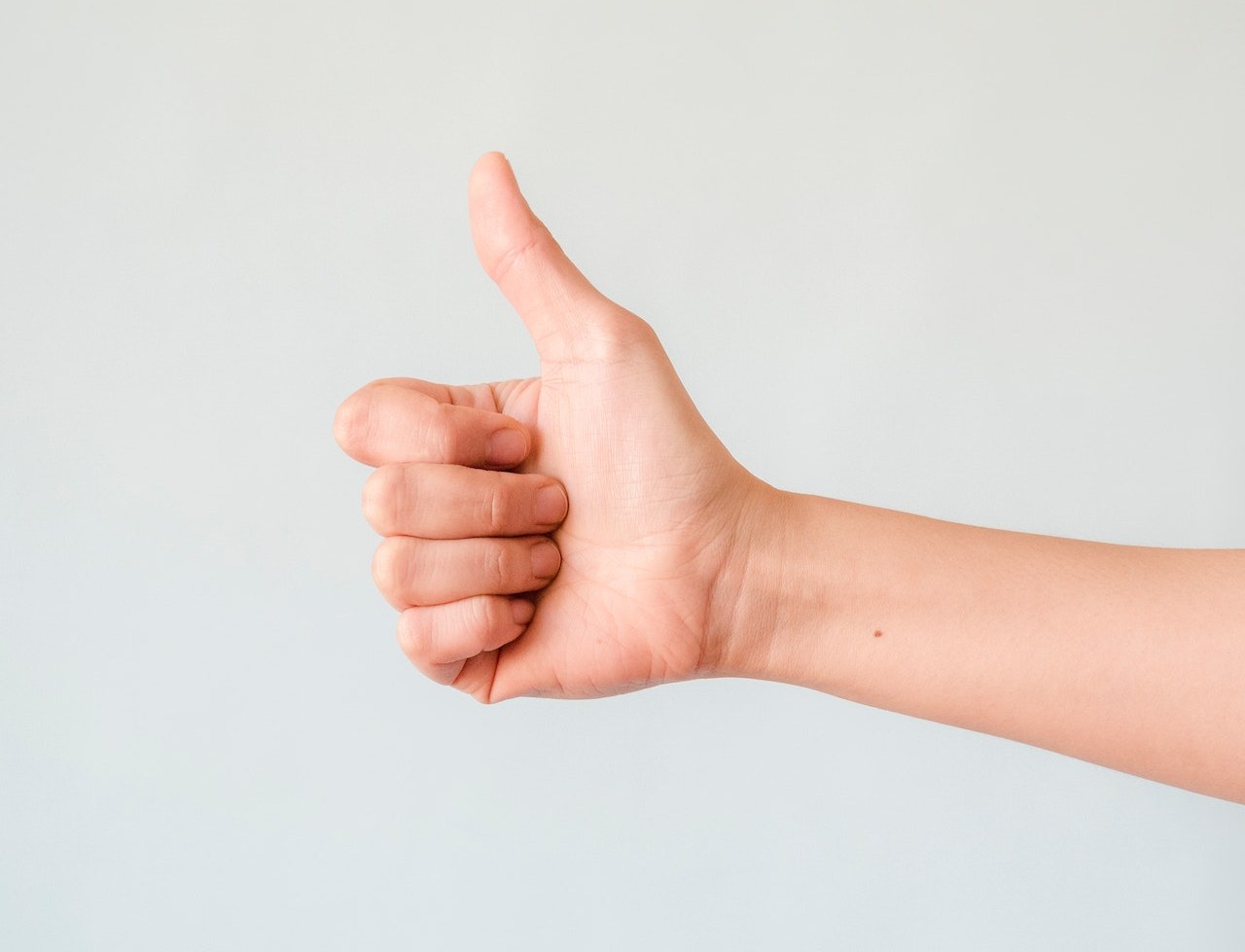 HIRE. Serviciul de agenție care te ajută să angajezi mai repede, la costuri reduse.